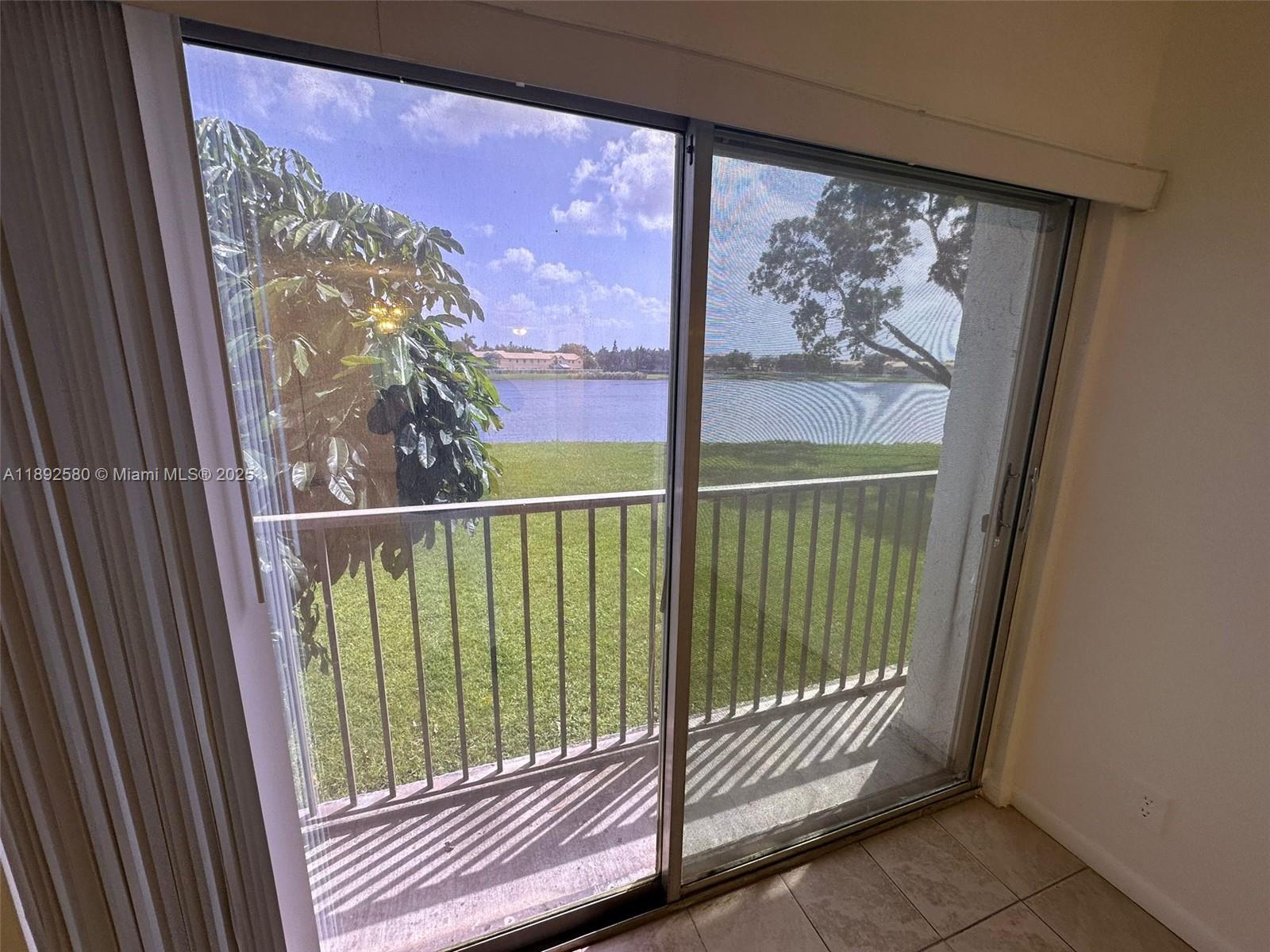 LAKESHORE AT UNIVERSITY P - Residential Lease