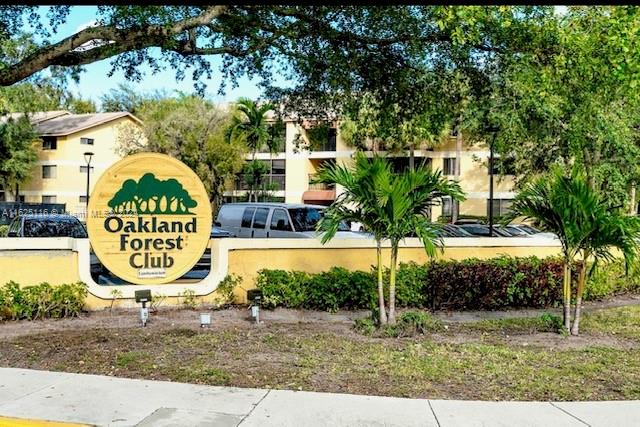 OAKLAND FOREST CLUB CONDO - Residential