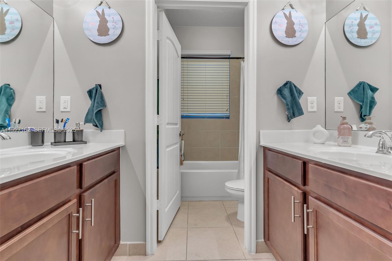 HEMINGWAY POINT - Residential