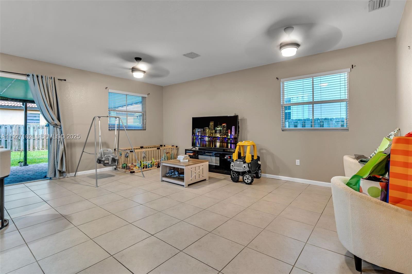 HEMINGWAY POINT - Residential