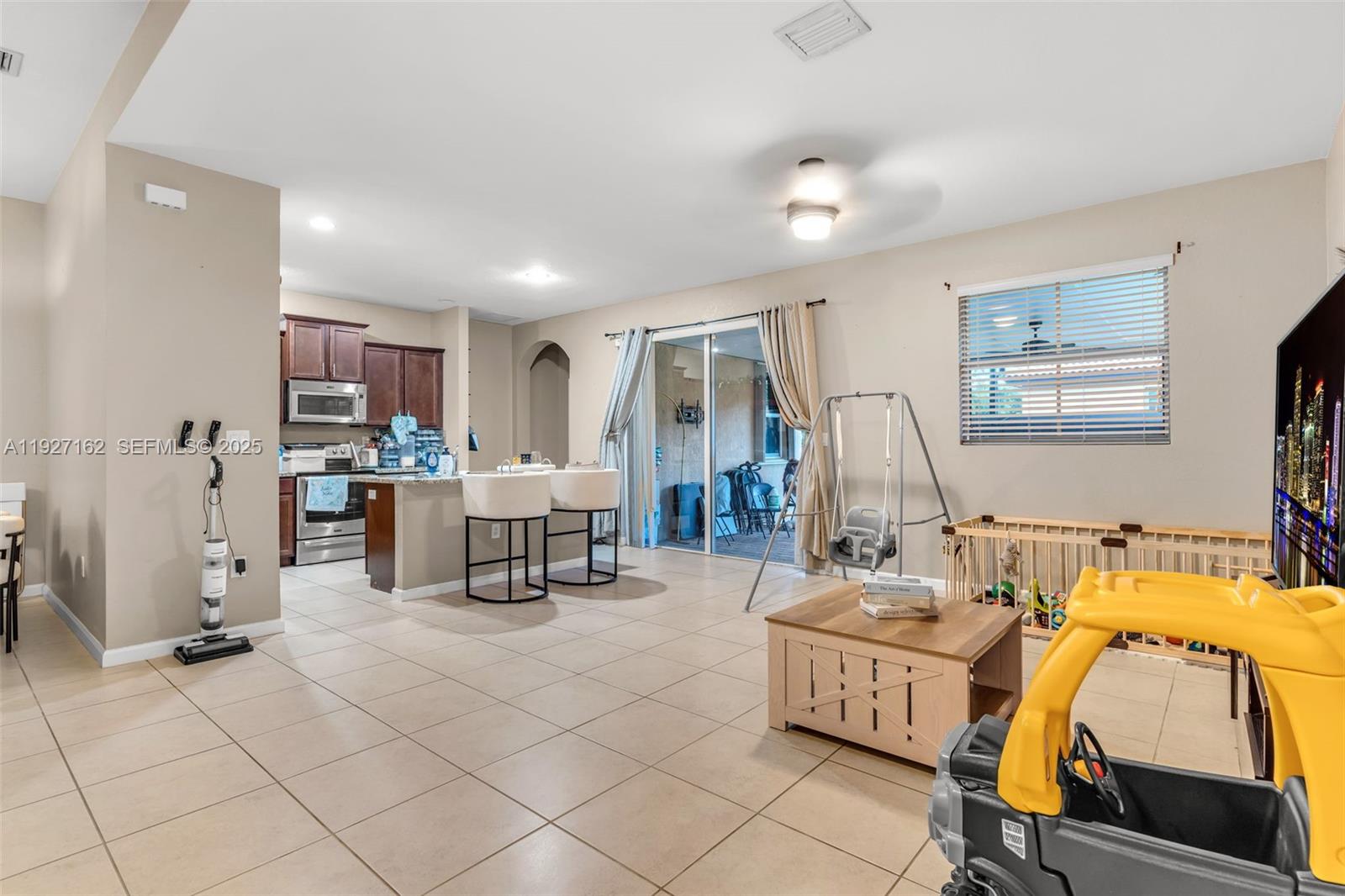 HEMINGWAY POINT - Residential