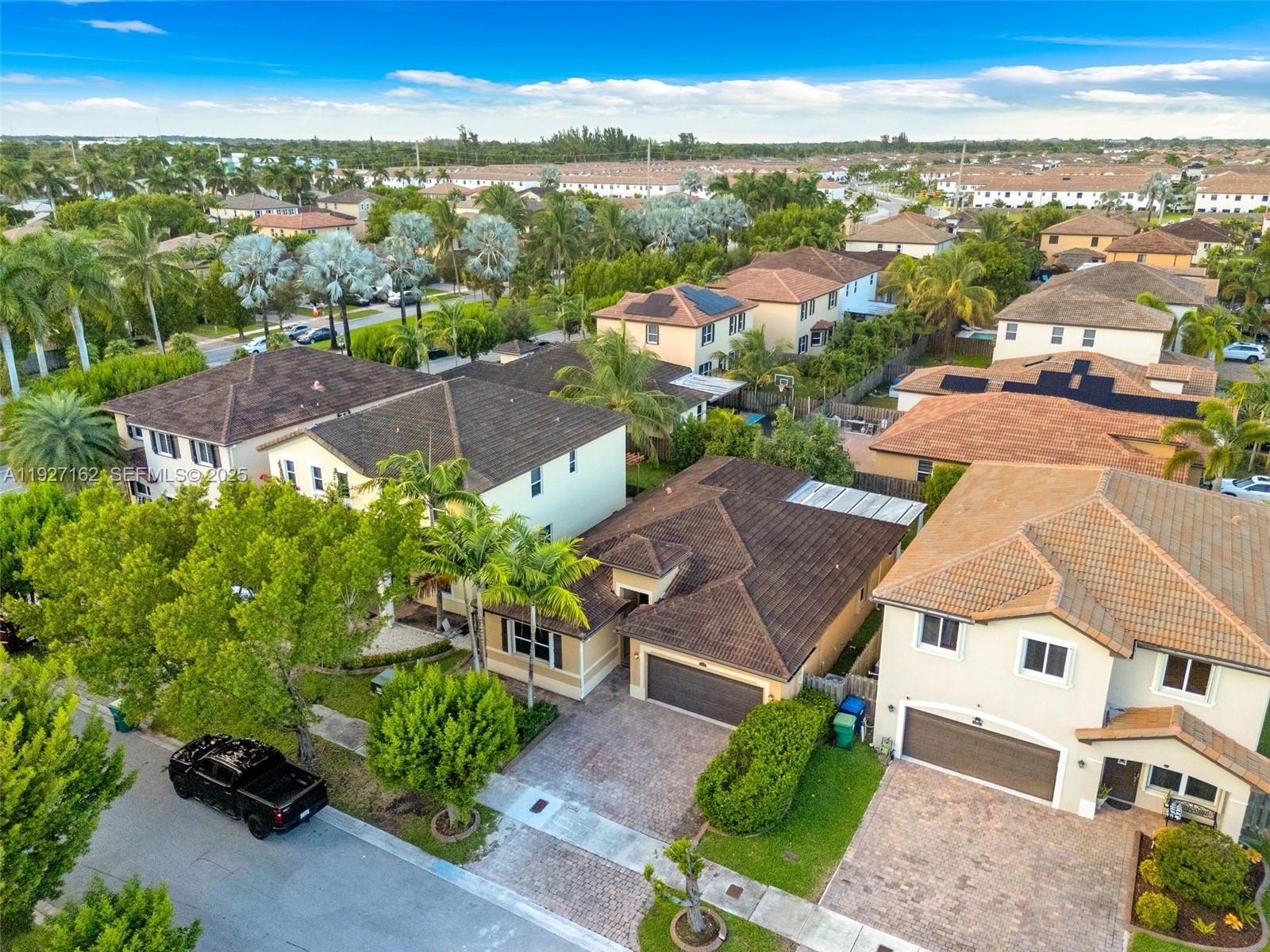 HEMINGWAY POINT - Residential