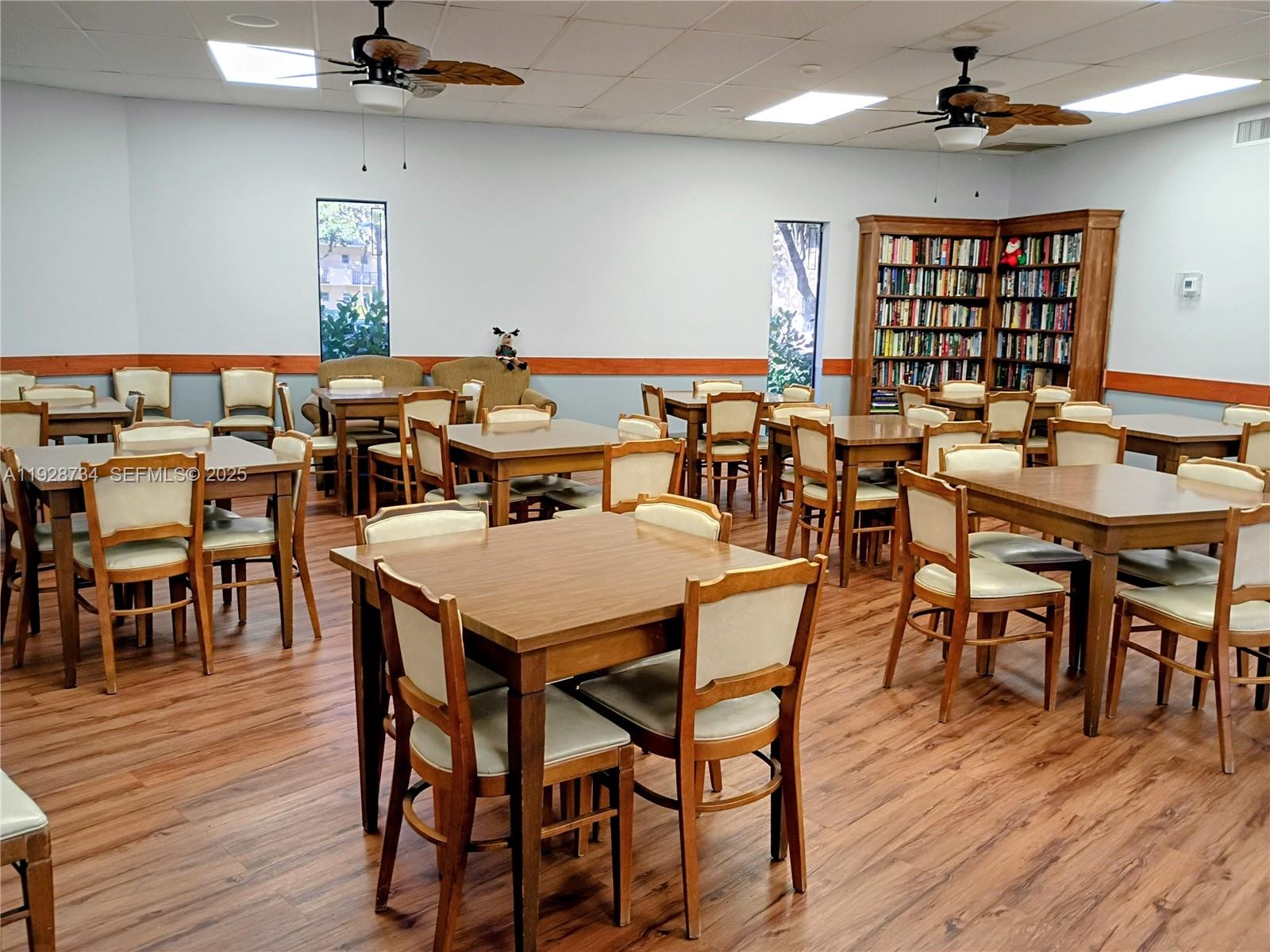 BERKLEY HOUSE WEST - Residential