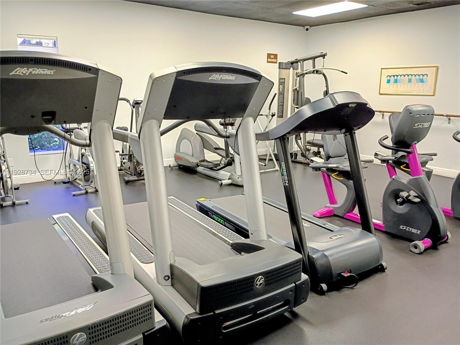 BERKLEY HOUSE WEST - Residential