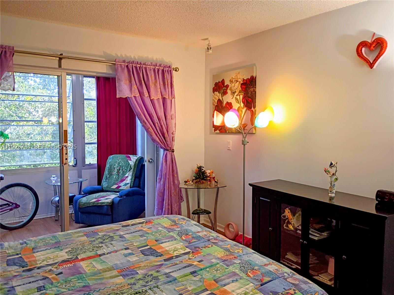 BERKLEY HOUSE WEST - Residential