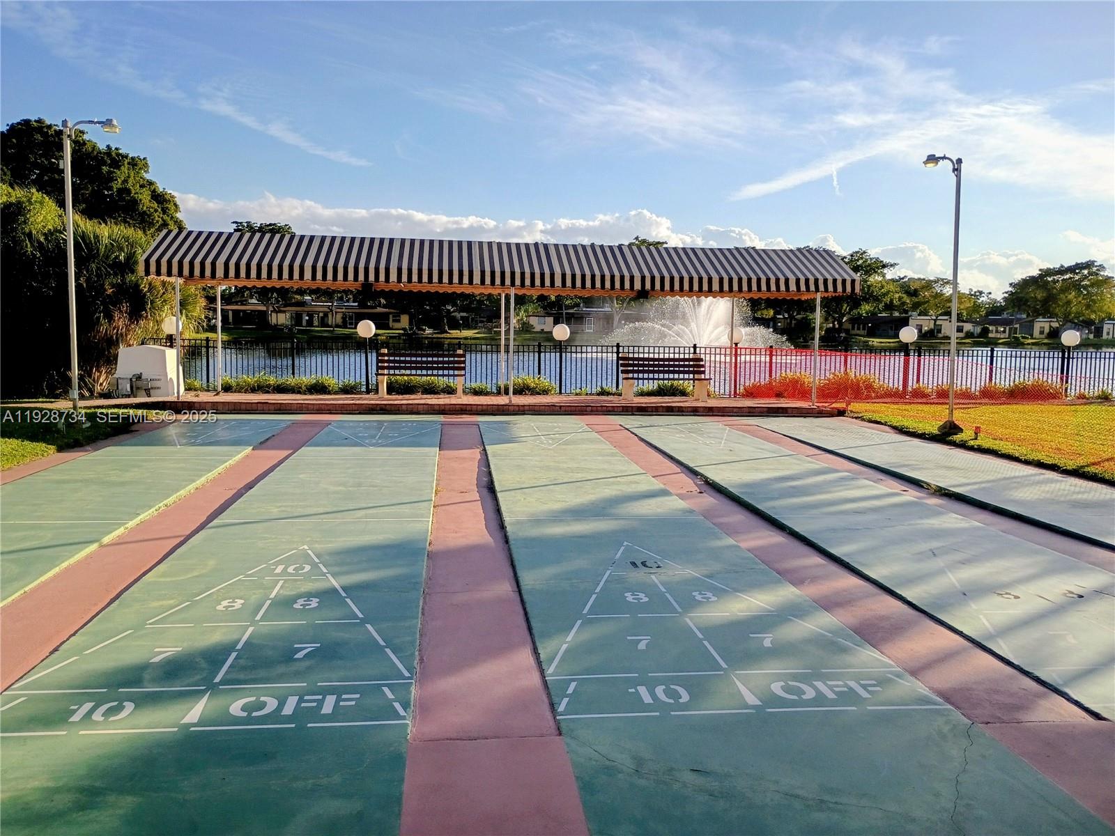 BERKLEY HOUSE WEST - Residential