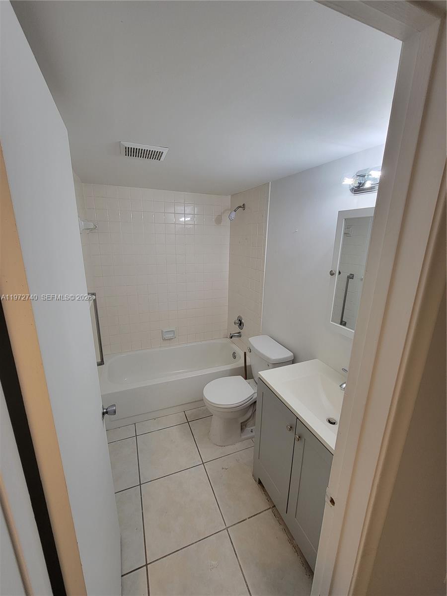 NEW HAMPTON AT CENTURY VI - Residential