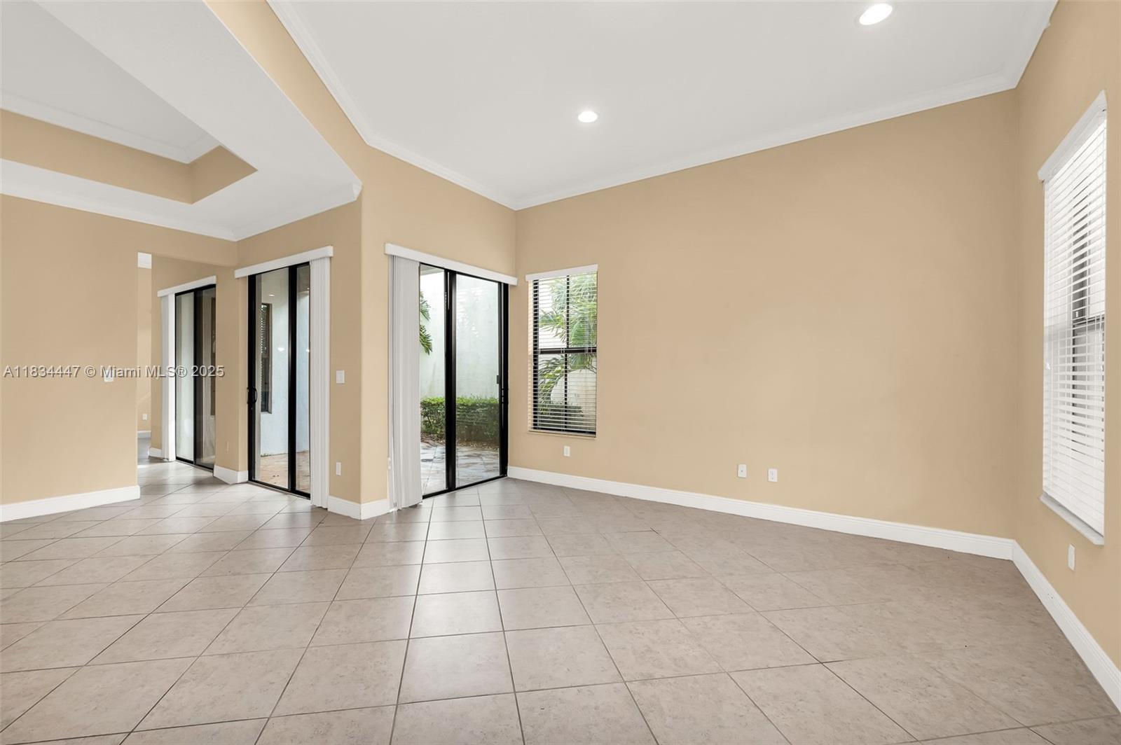 8298 NW 39th Ct