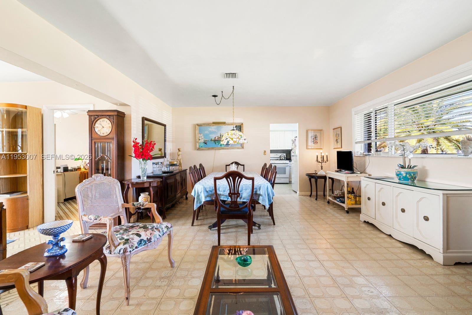 PALM SPRINGS SUB SEC A 4T - Residential