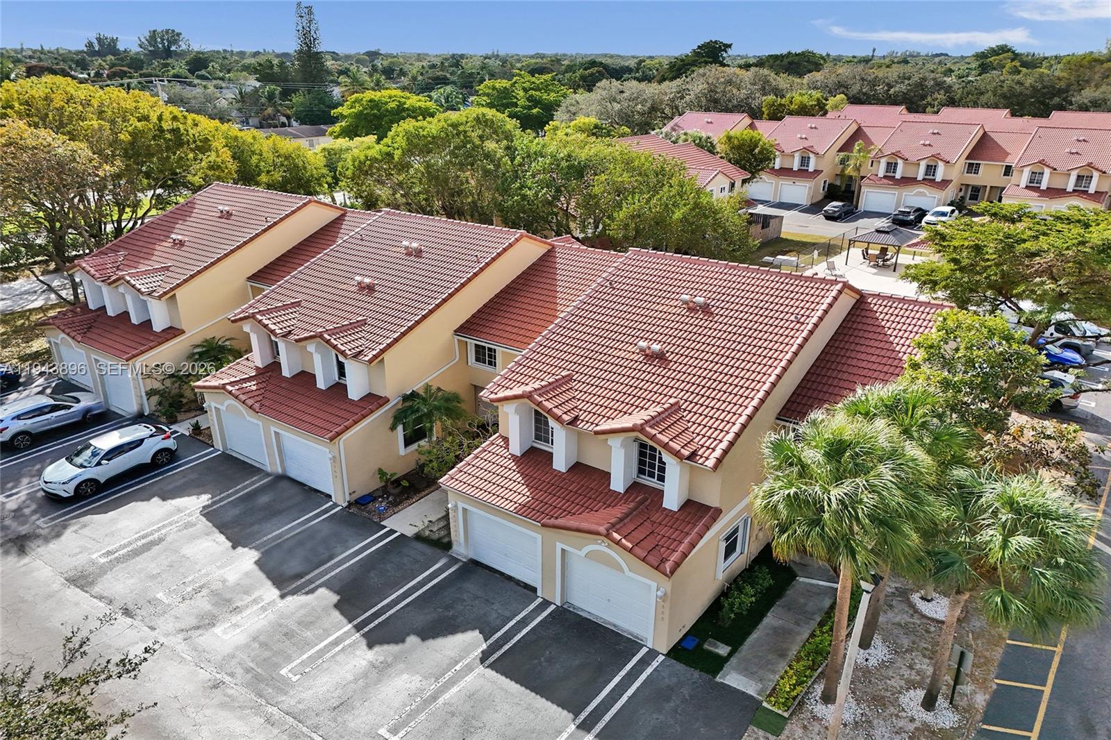 NORTH LAUDERDALE VILLAGE - Residential