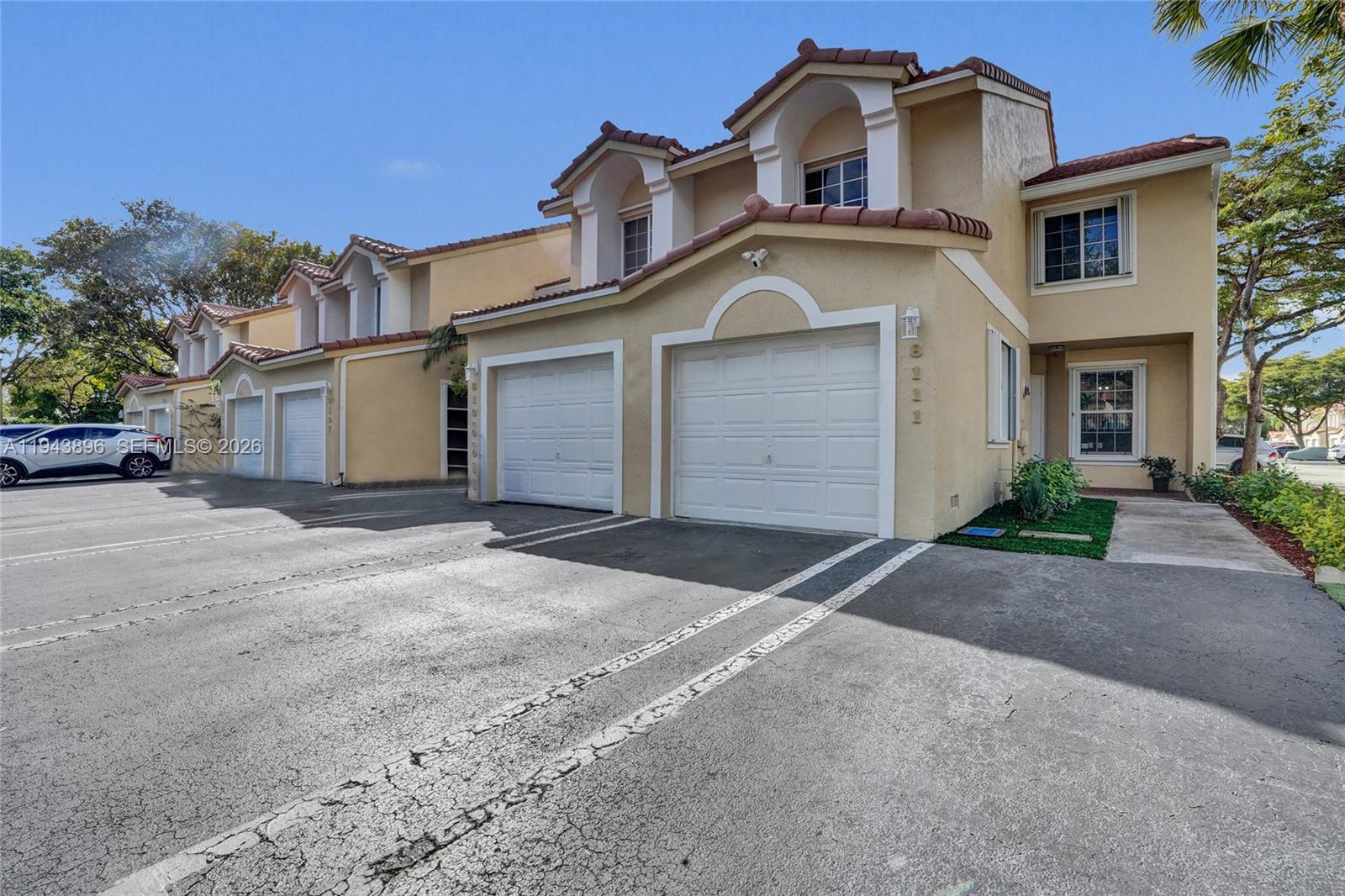 NORTH LAUDERDALE VILLAGE - Residential