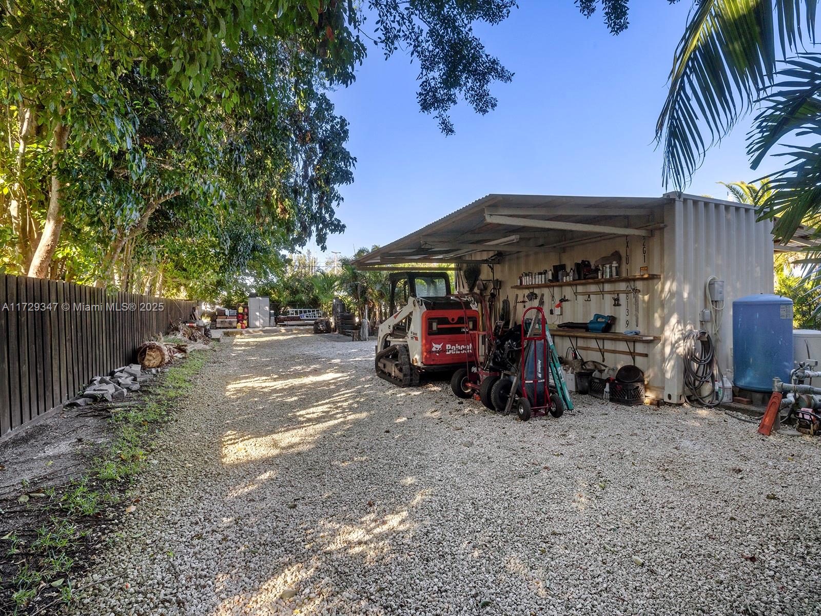SELIGMAN RANCHES - Residential