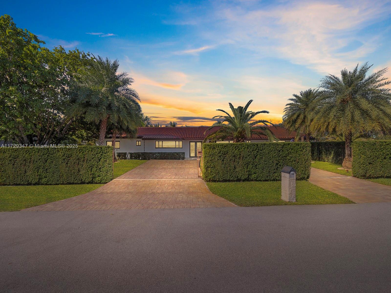 SELIGMAN RANCHES - Residential
