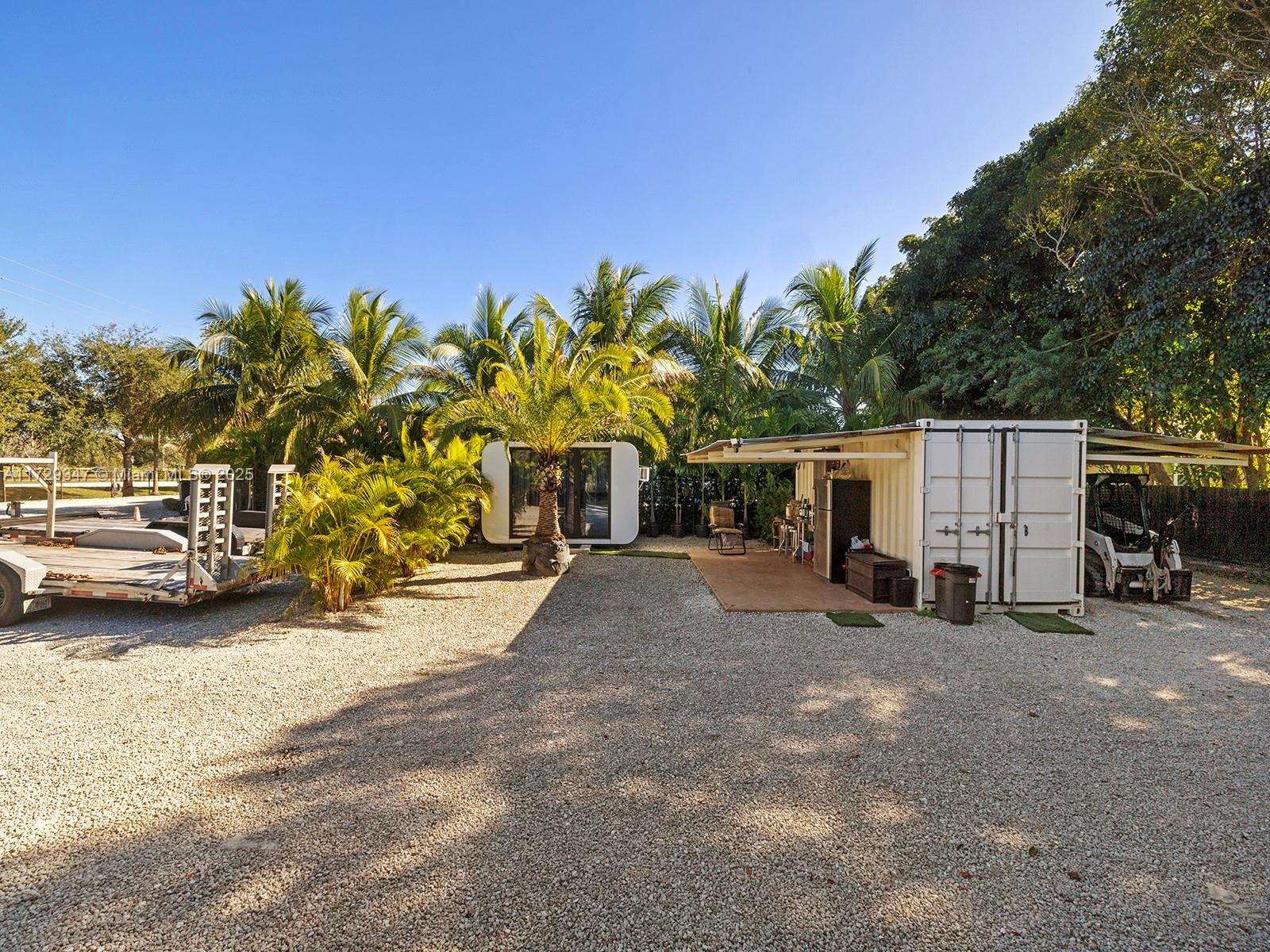 SELIGMAN RANCHES - Residential