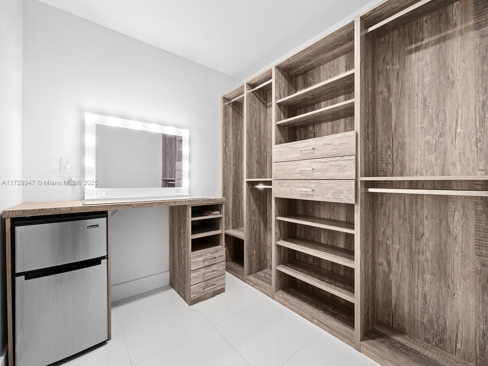 SELIGMAN RANCHES - Residential