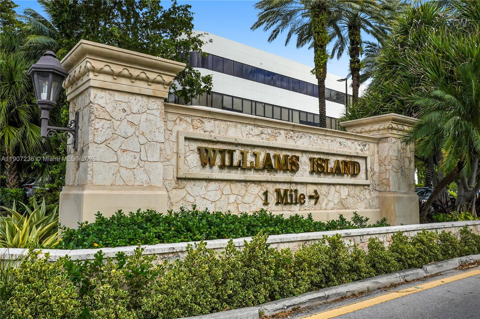 ADMIRALS PORT CONDO WEST - Residential