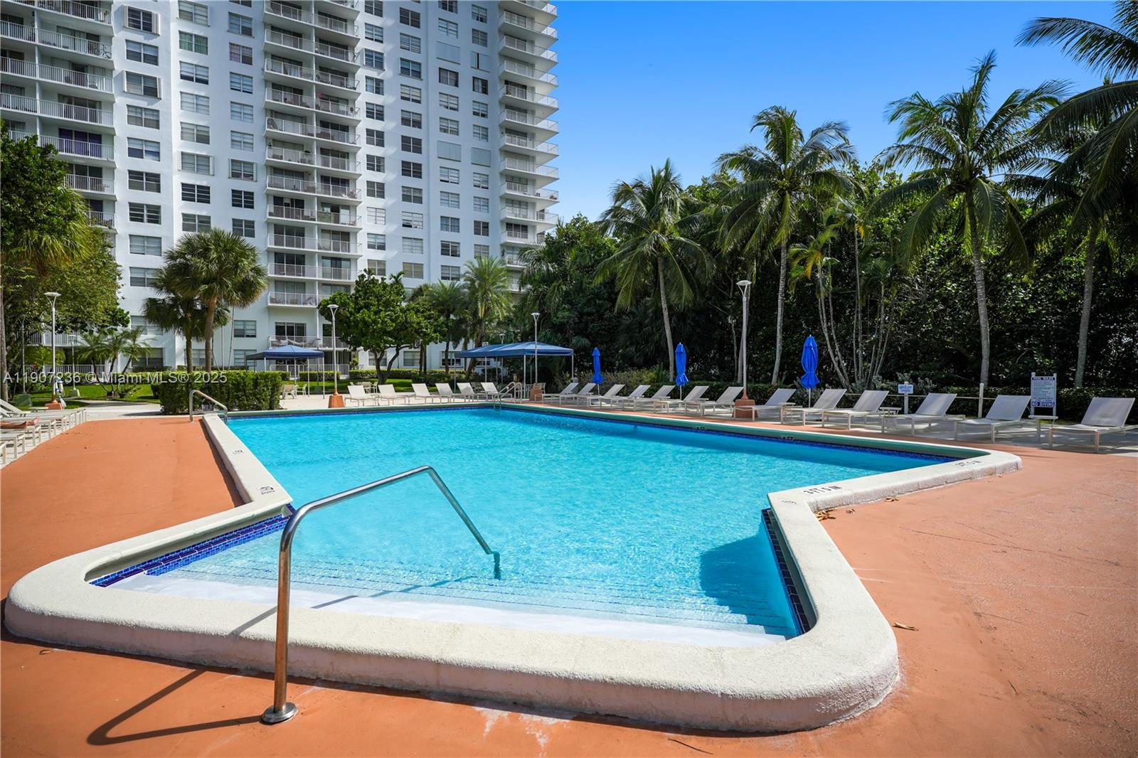 ADMIRALS PORT CONDO WEST - Residential