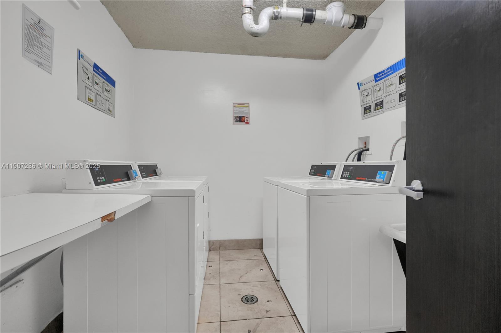 ADMIRALS PORT CONDO WEST - Residential