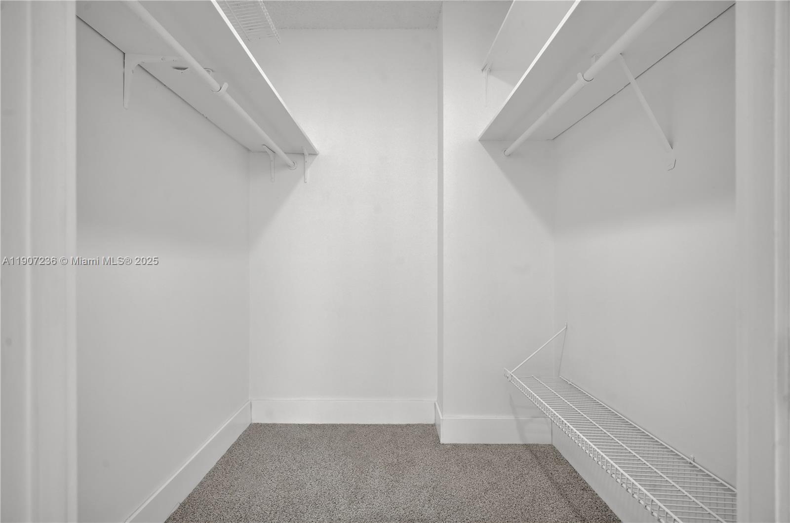 ADMIRALS PORT CONDO WEST - Residential