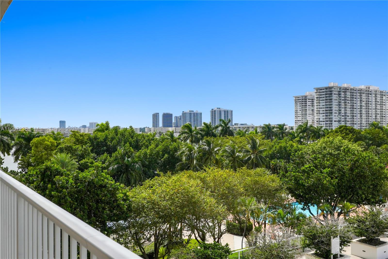 ADMIRALS PORT CONDO WEST - Residential