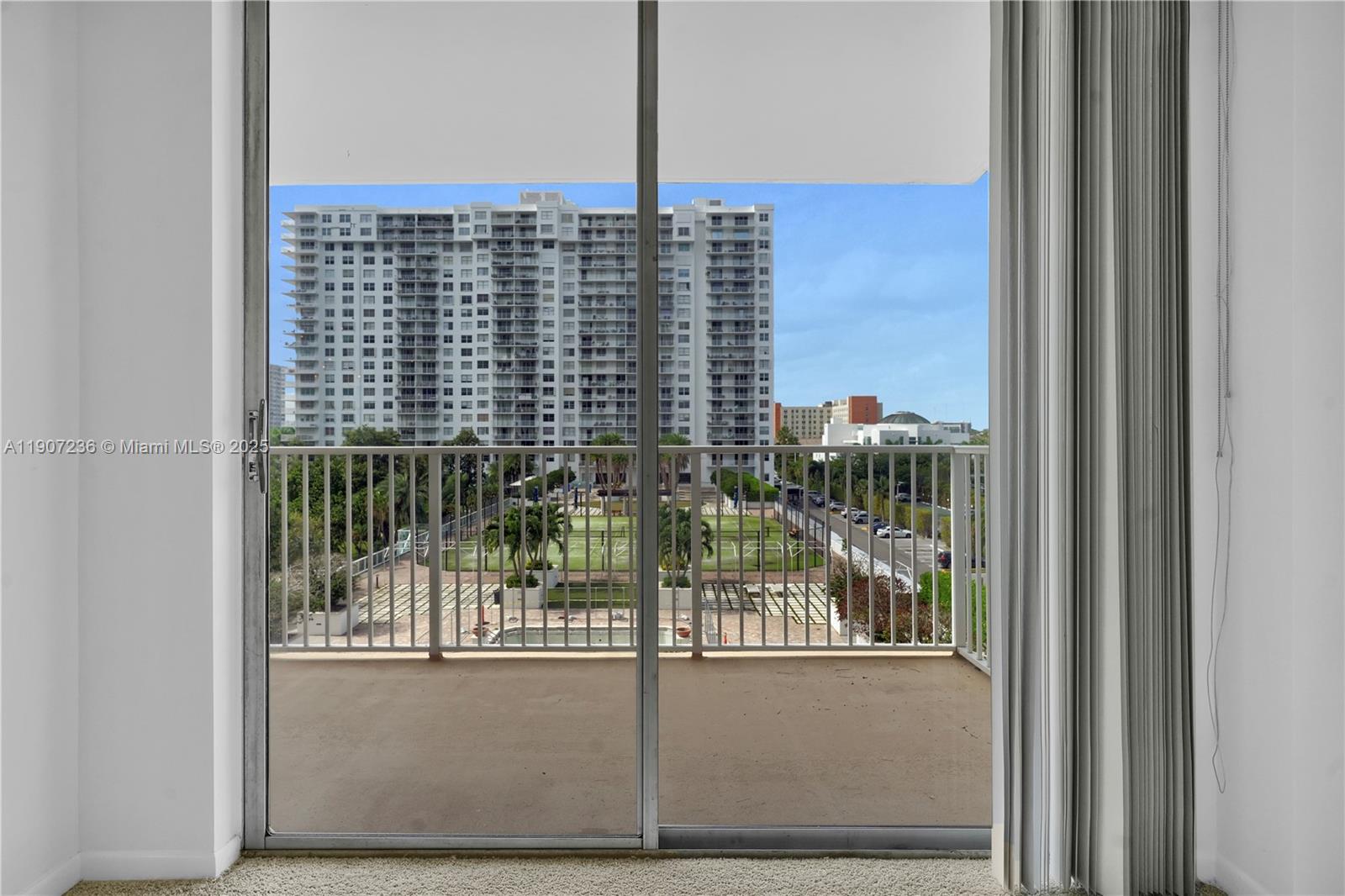 ADMIRALS PORT CONDO WEST - Residential
