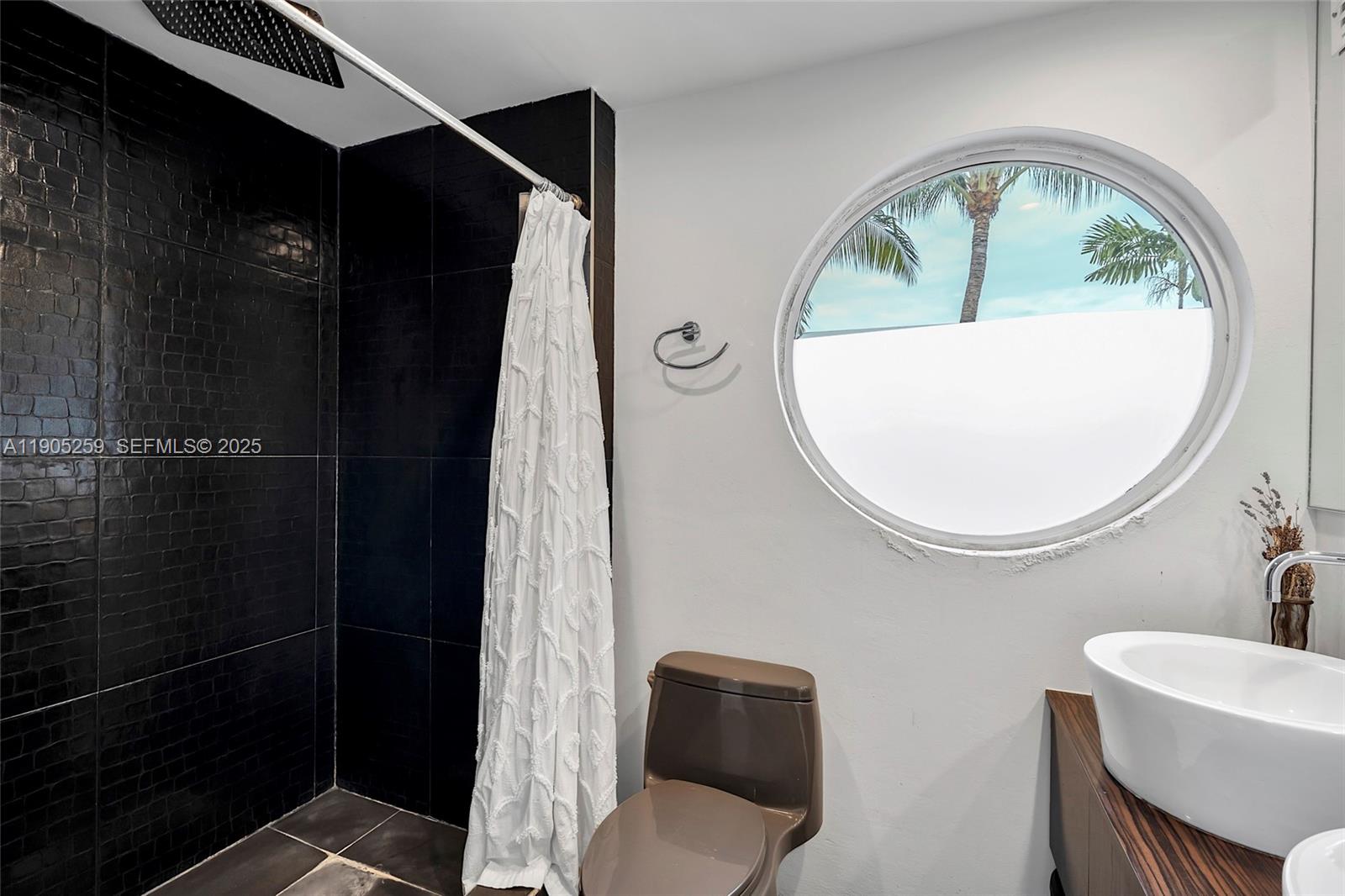 Isle of Normandy Miami VI - Residential