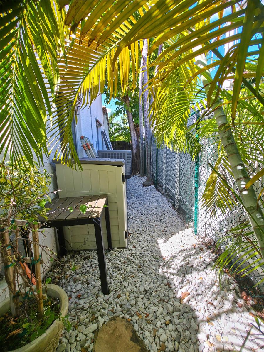 Isle of Normandy Miami VI - Residential