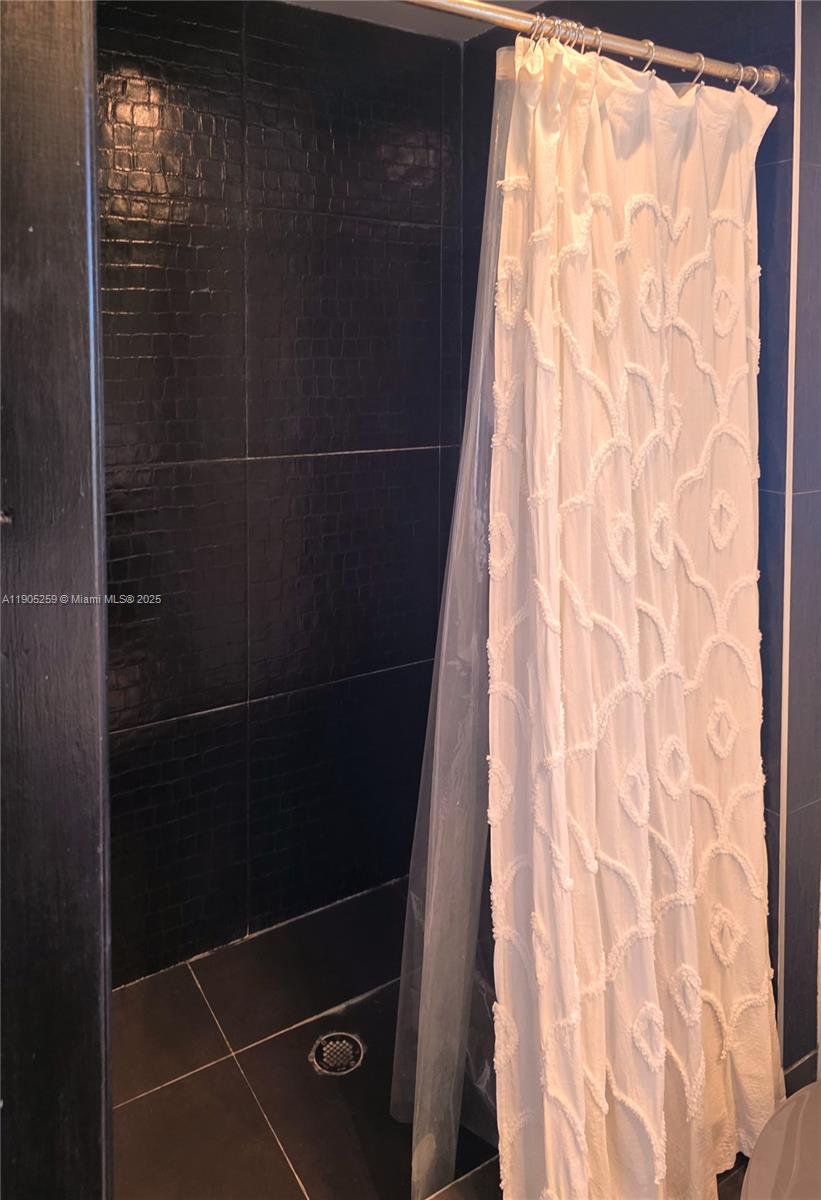 Isle of Normandy Miami VI - Residential