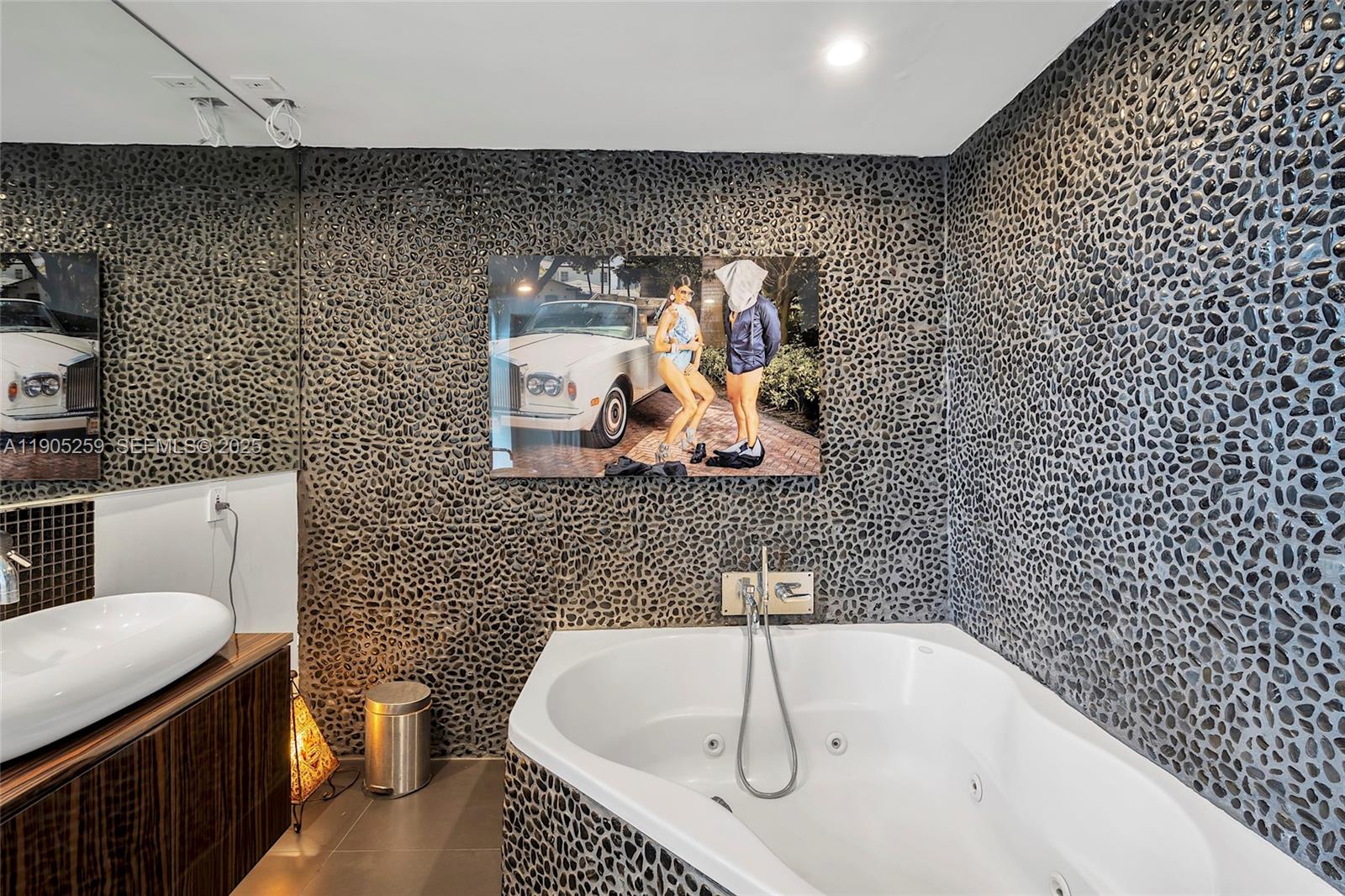 Isle of Normandy Miami VI - Residential