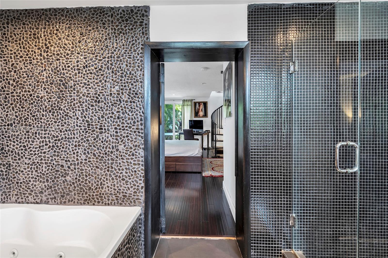 Isle of Normandy Miami VI - Residential