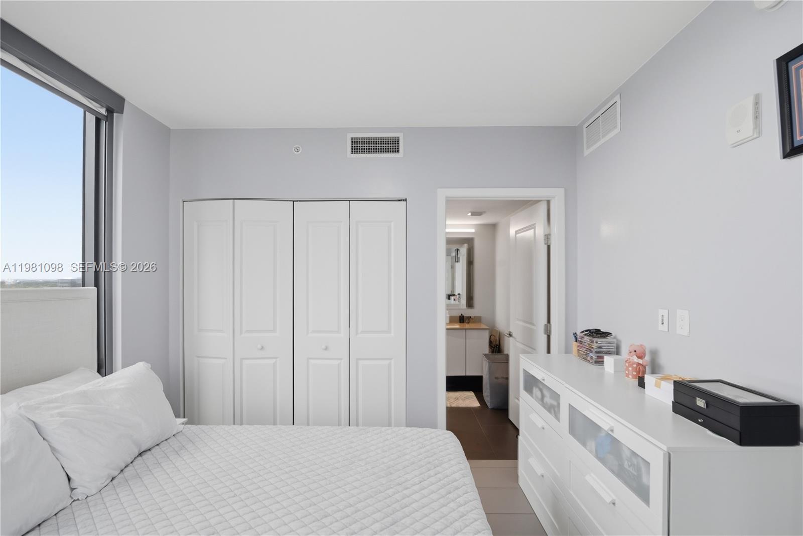 CANVAS CONDO - Residential