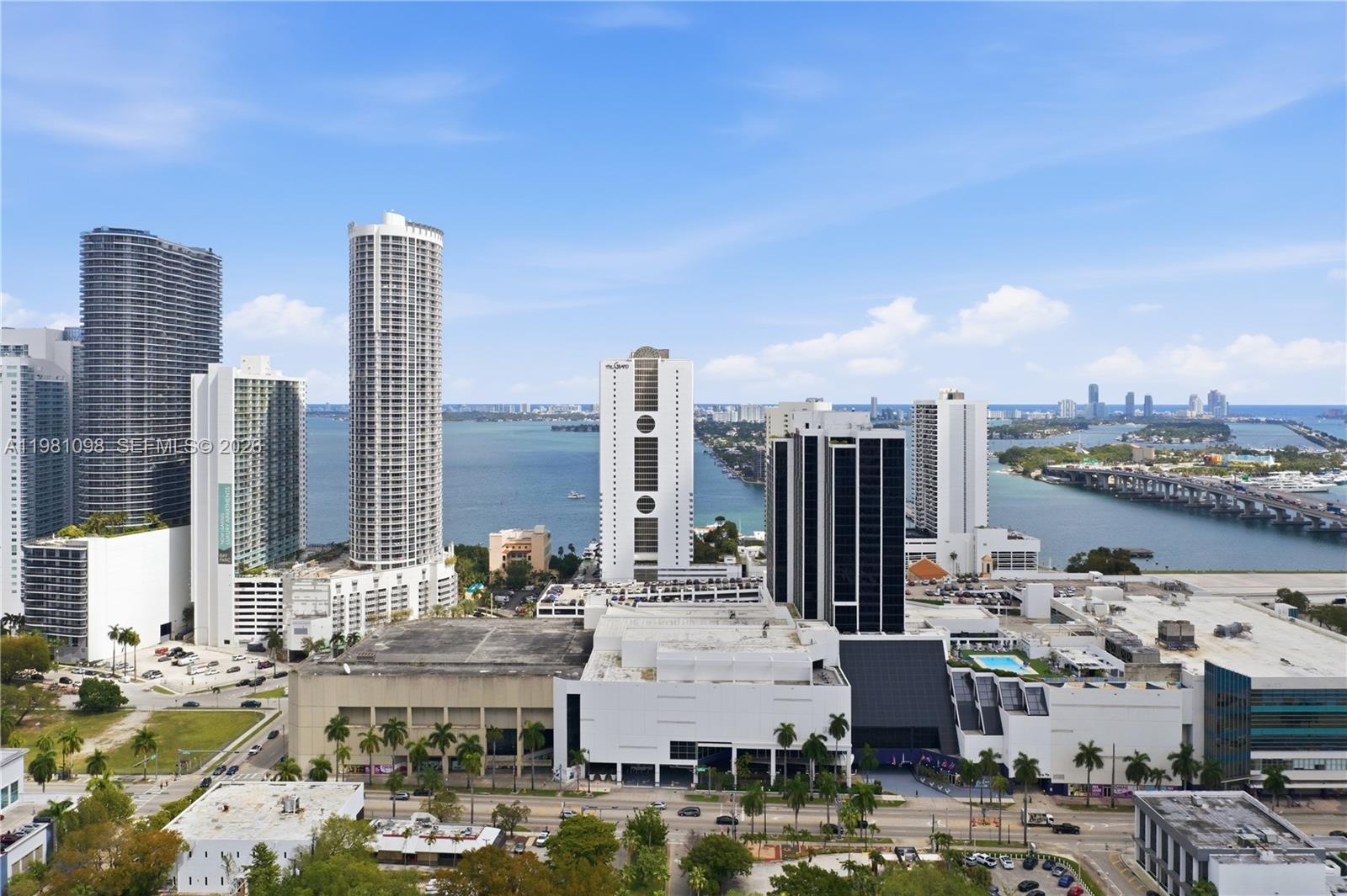 CANVAS CONDO - Residential