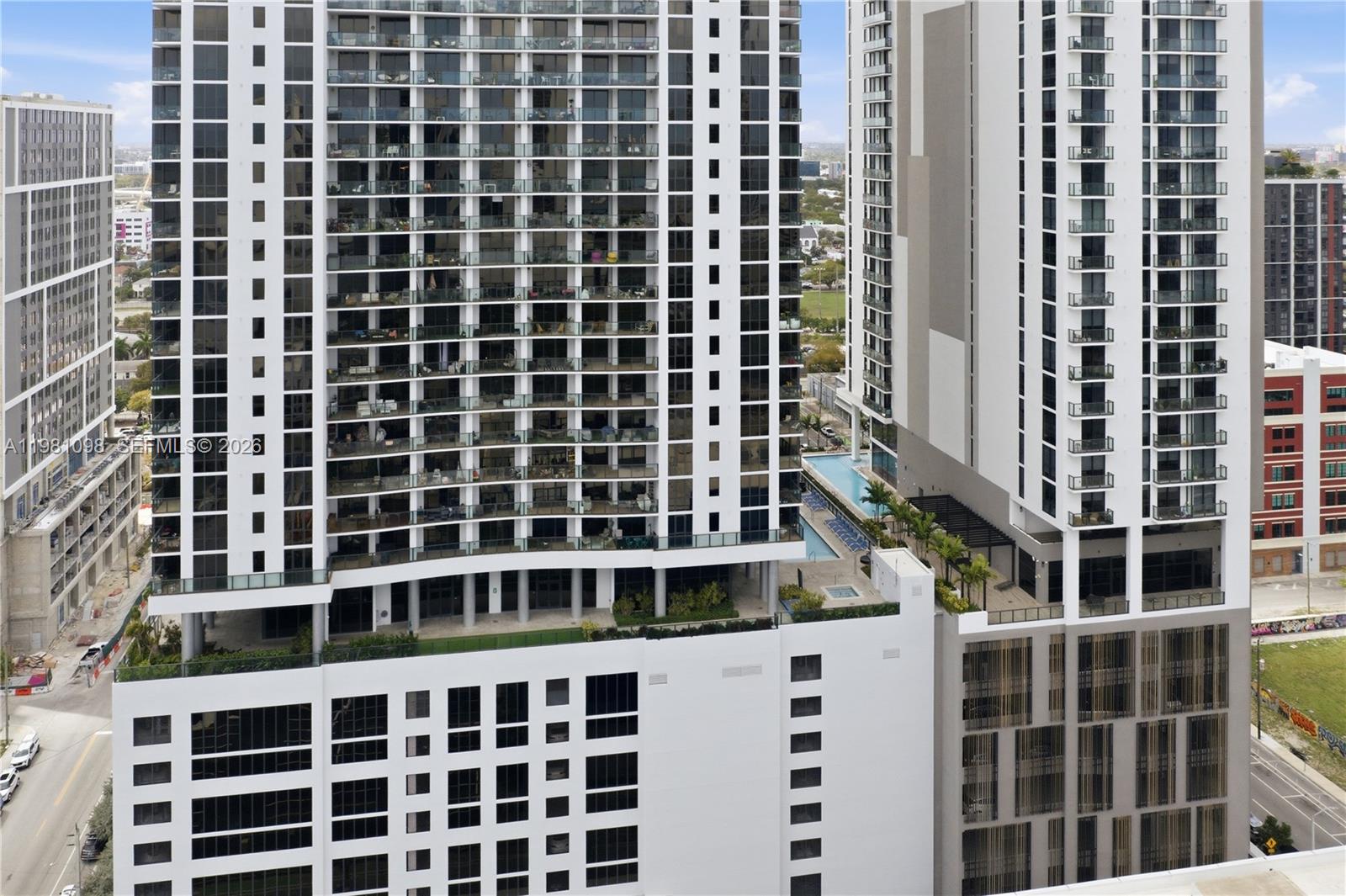 CANVAS CONDO - Residential