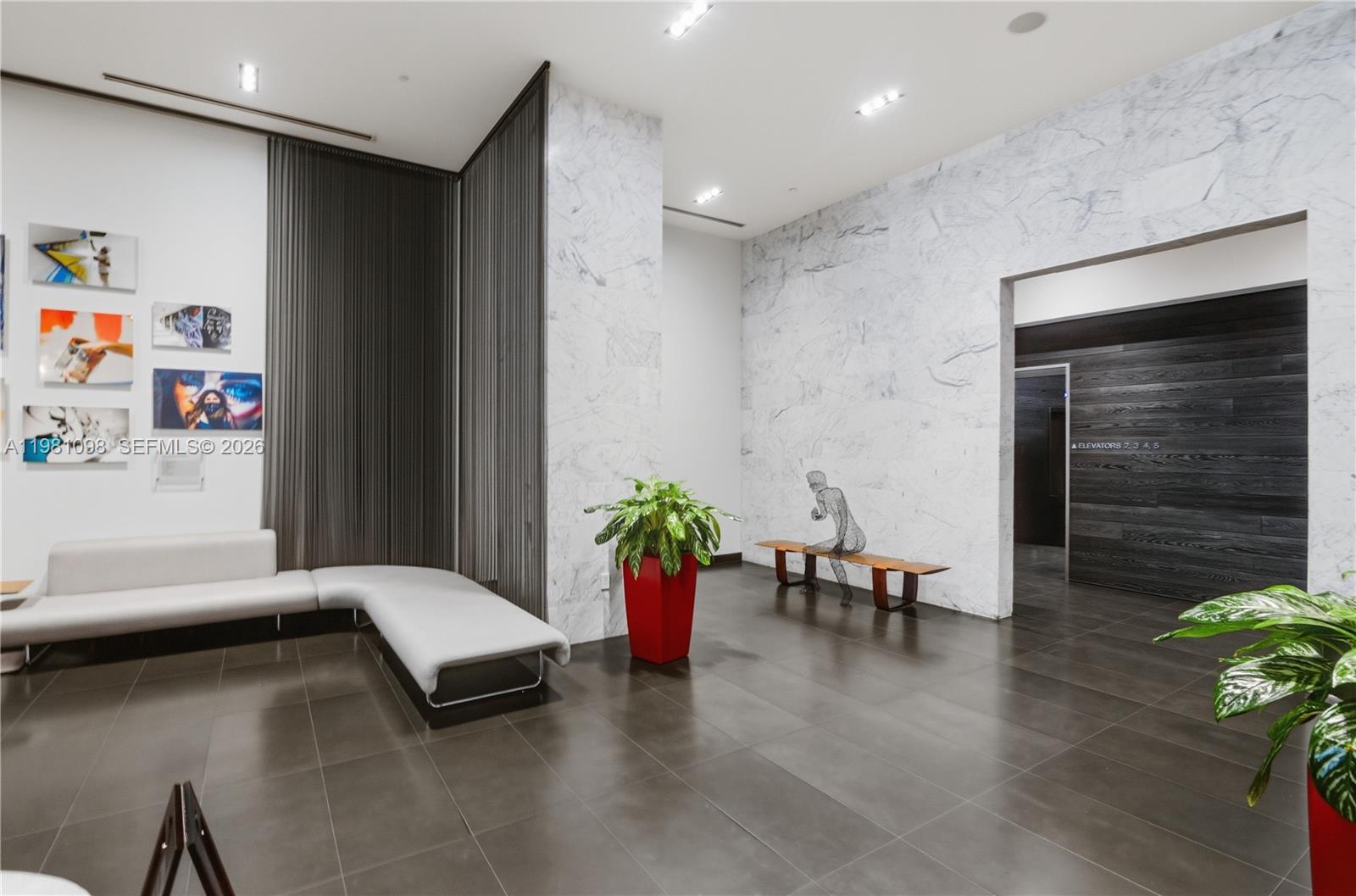 CANVAS CONDO - Residential