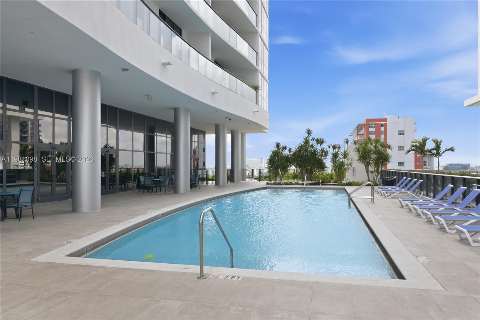 CANVAS CONDO - Residential