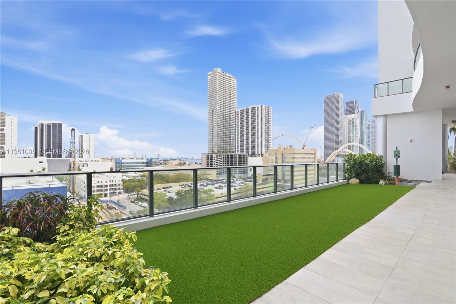 CANVAS CONDO - Residential