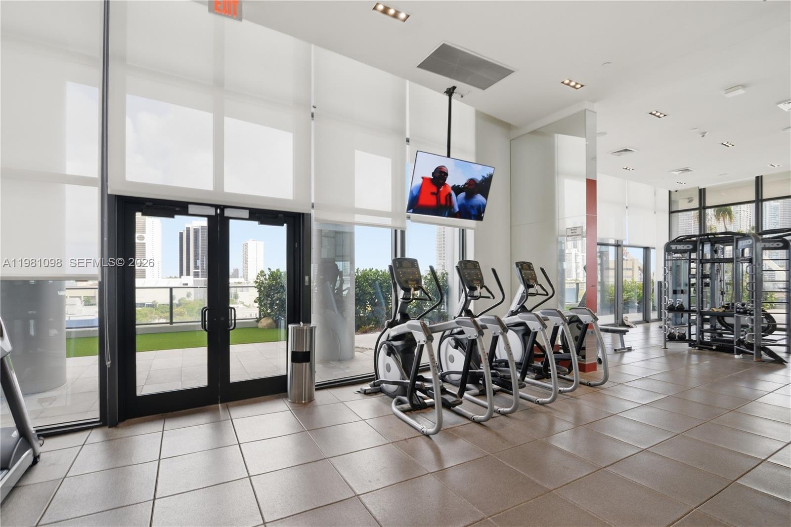 CANVAS CONDO - Residential