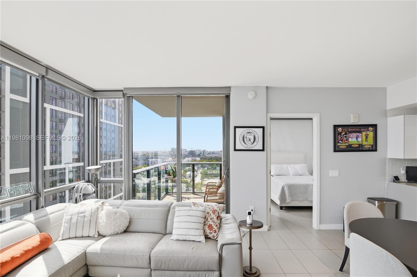 CANVAS CONDO - Residential