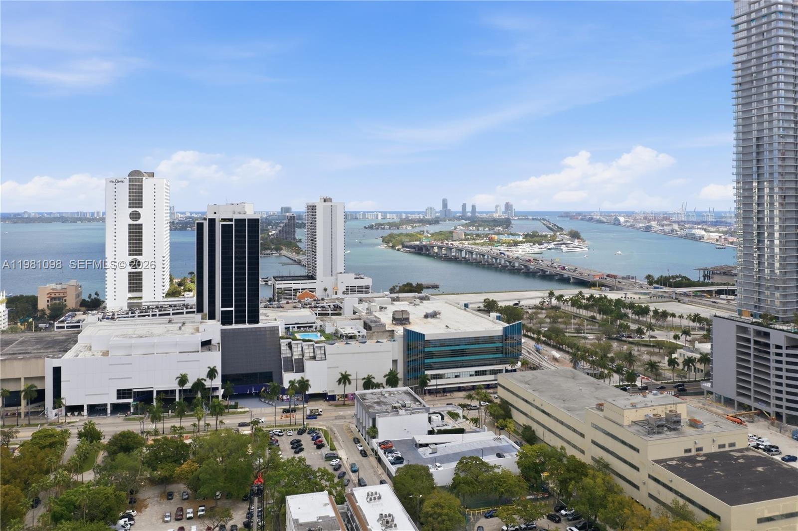 CANVAS CONDO - Residential