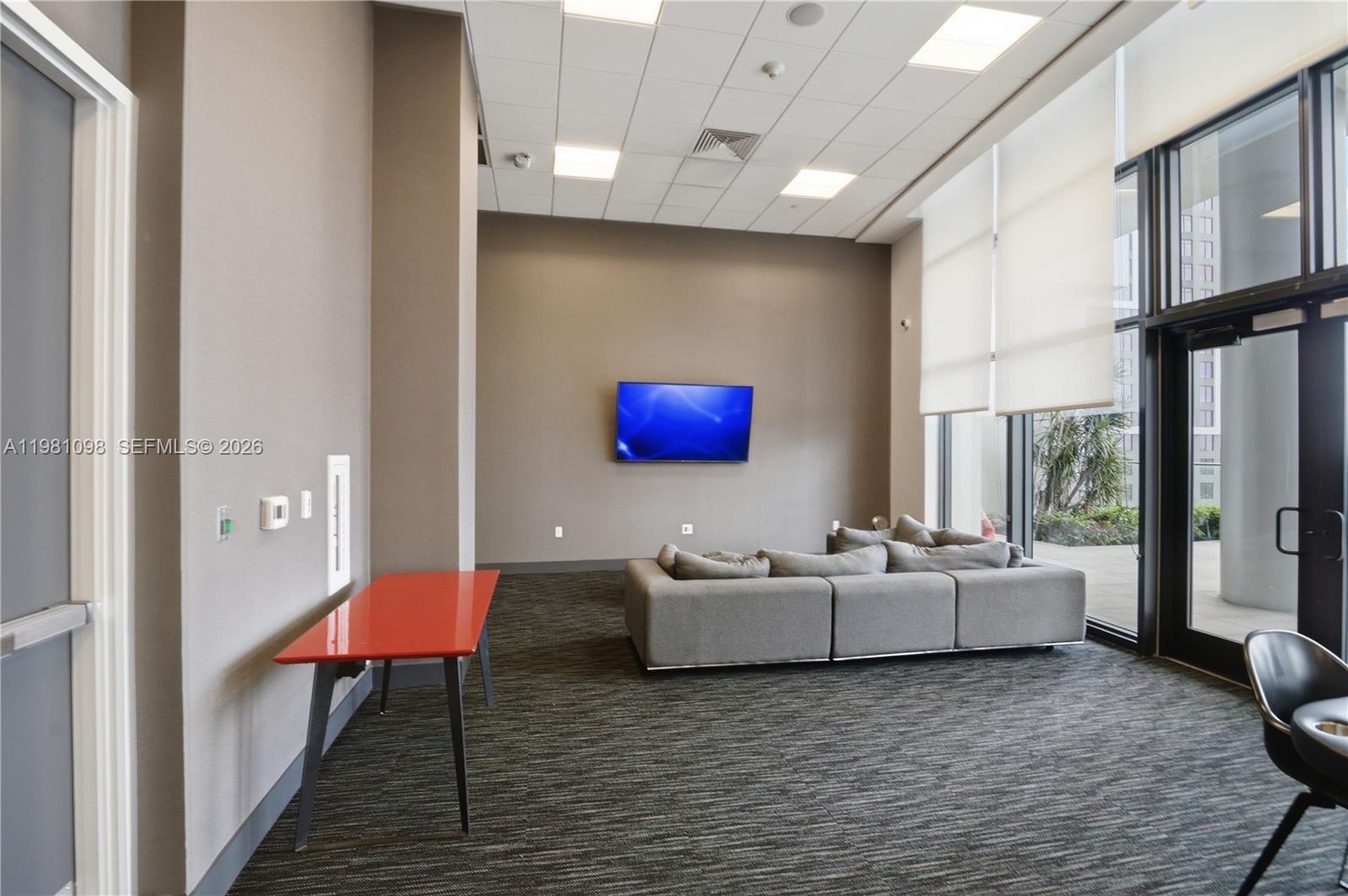 CANVAS CONDO - Residential