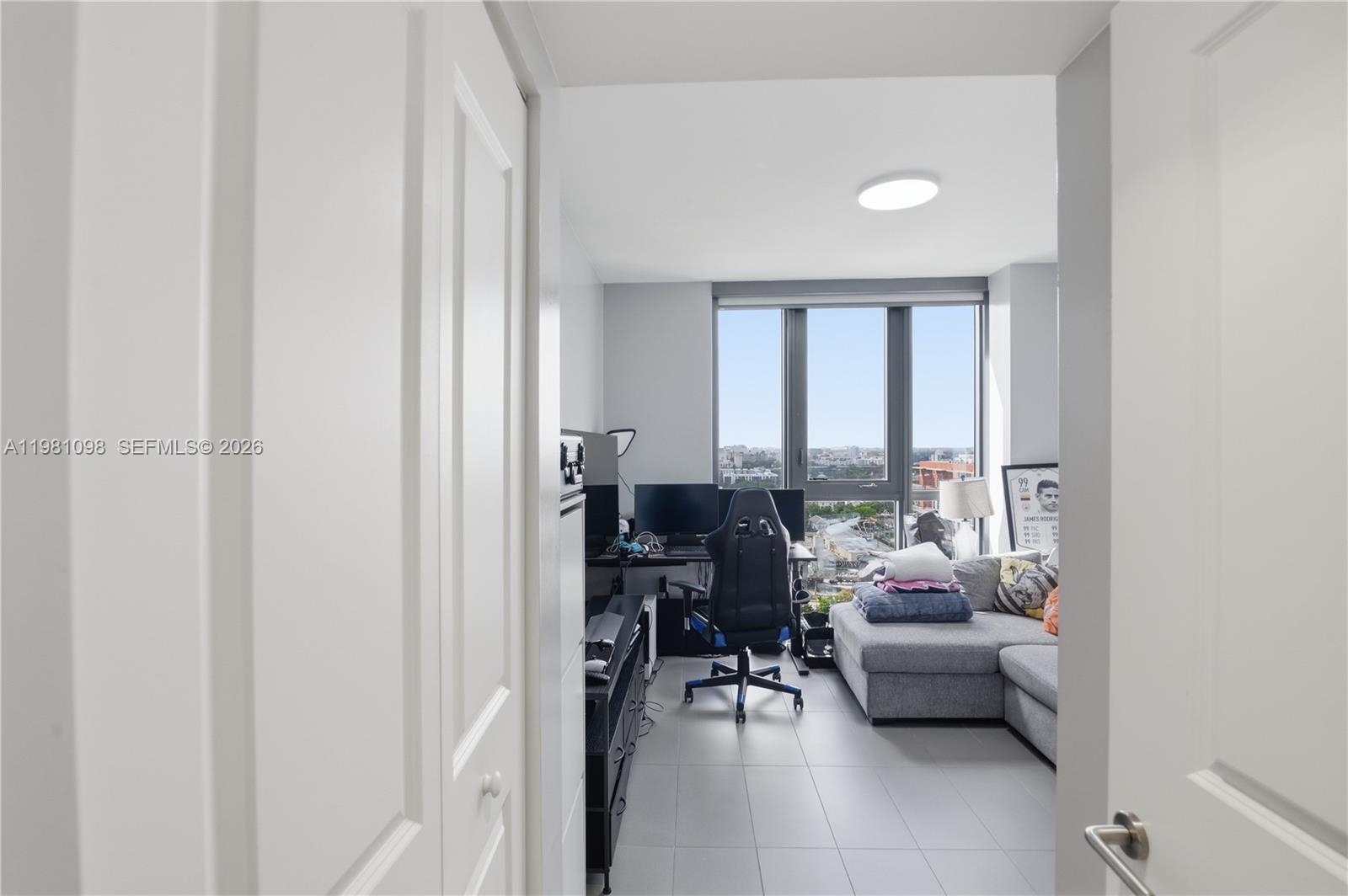 CANVAS CONDO - Residential