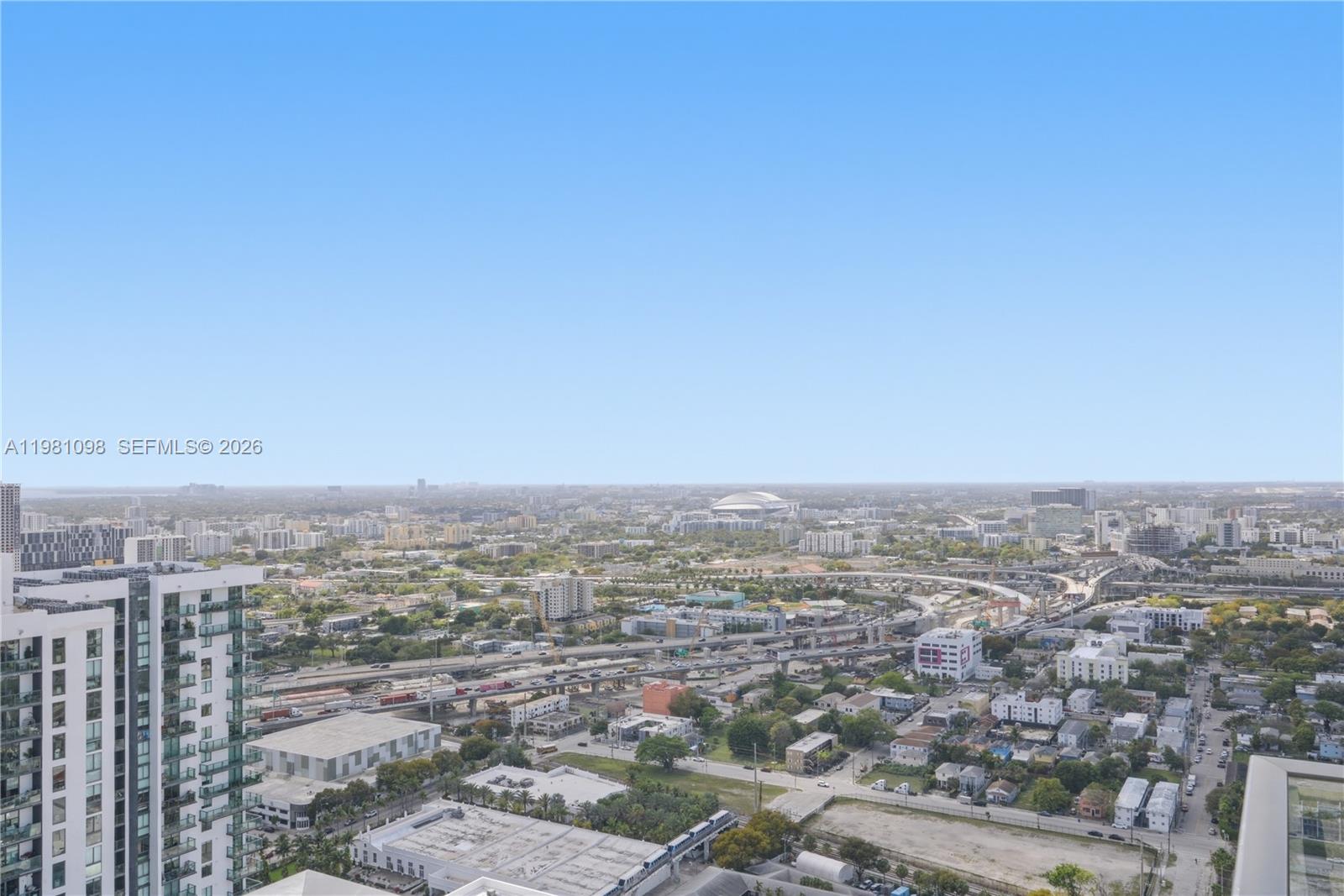 CANVAS CONDO - Residential