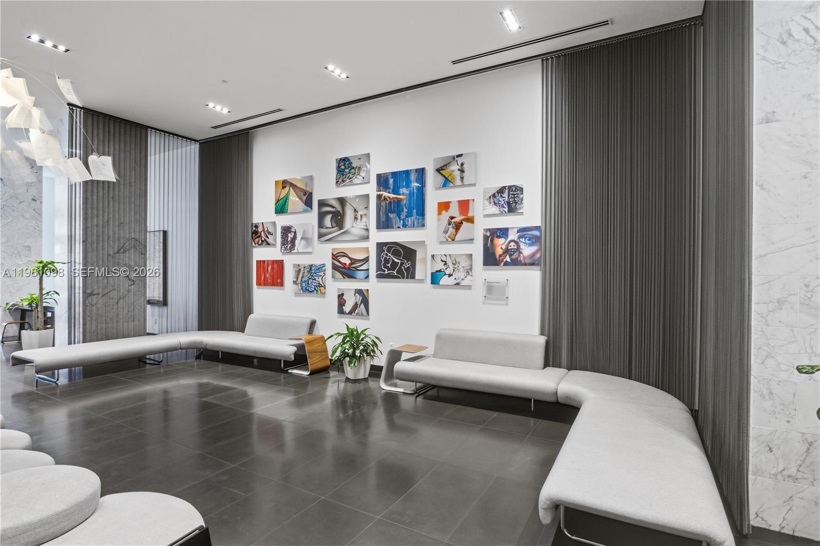 CANVAS CONDO - Residential