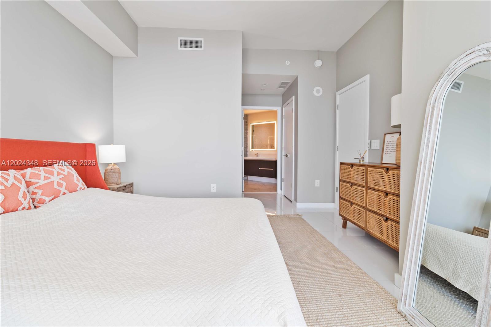PARAMOUNT MIAMI WORLDCENT - Residential