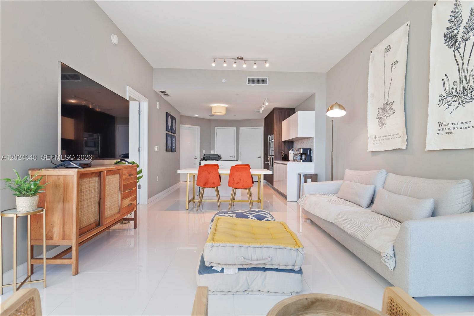 PARAMOUNT MIAMI WORLDCENT - Residential