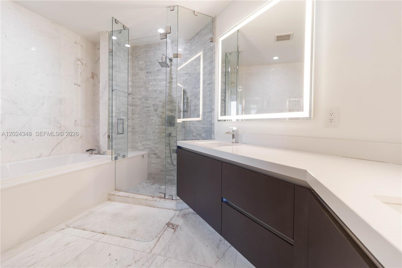 PARAMOUNT MIAMI WORLDCENT - Residential
