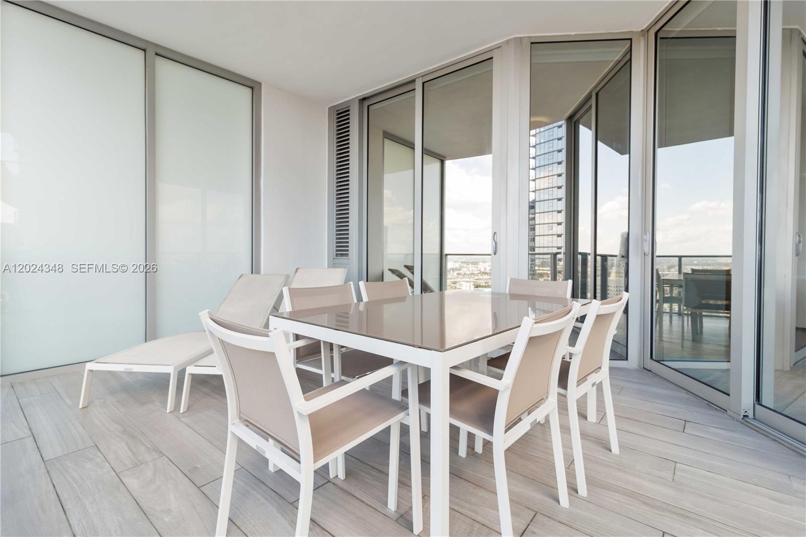 PARAMOUNT MIAMI WORLDCENT - Residential