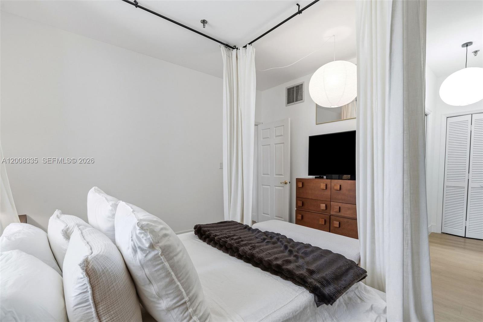 THE BILTMORE REGENT CONDO - Residential