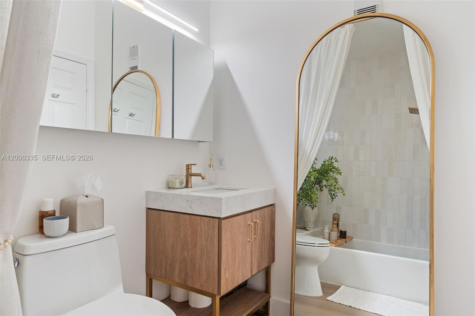 THE BILTMORE REGENT CONDO - Residential
