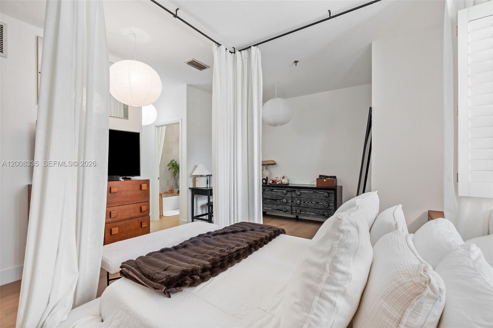 THE BILTMORE REGENT CONDO - Residential